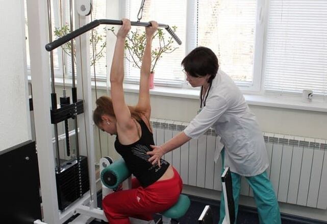 Exercise on a simulator for osteoarthritis of the shoulder joint